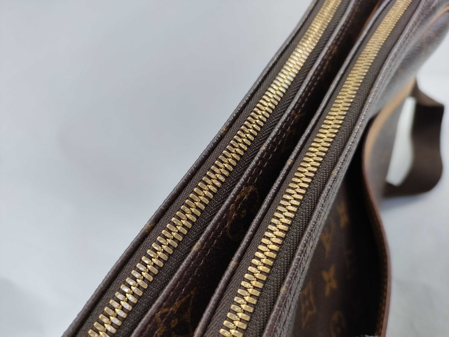 LOUIS VUITTON M45252 Monogram M45252 Reporter GM Shoulder Bag