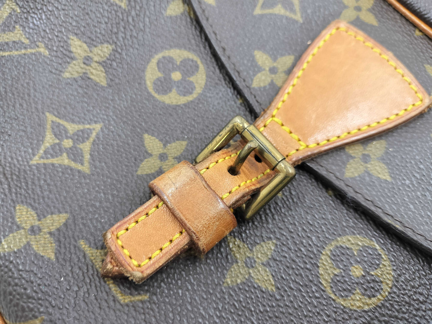 LOUIS VUITTON Epi Jeune Fille/MALLETIR engraved shoulder bag