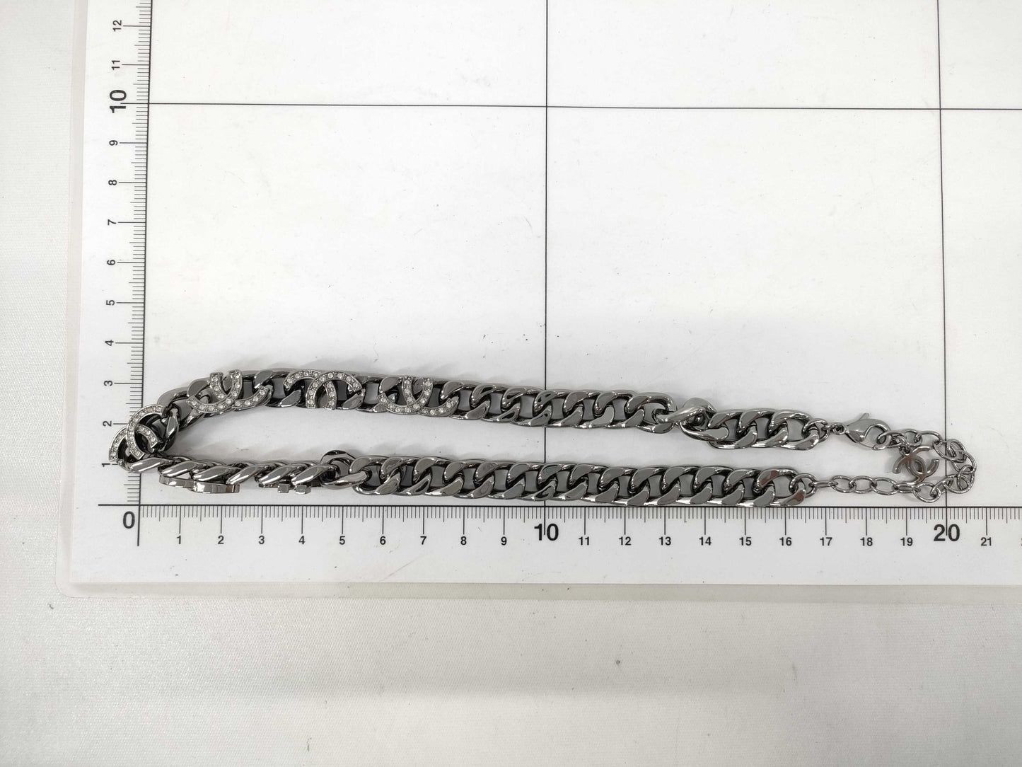 CHANEL I22K Curb Chain Necklace