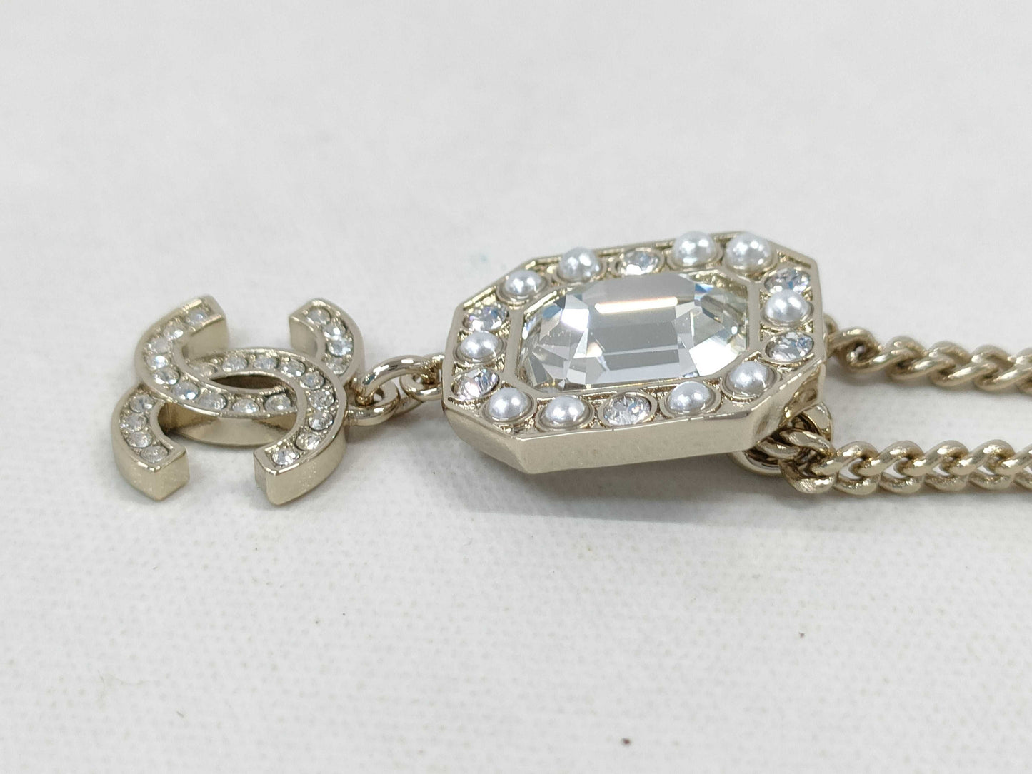 CHANEL L23B Rhinestone x Faux Pearl Necklace Necklace