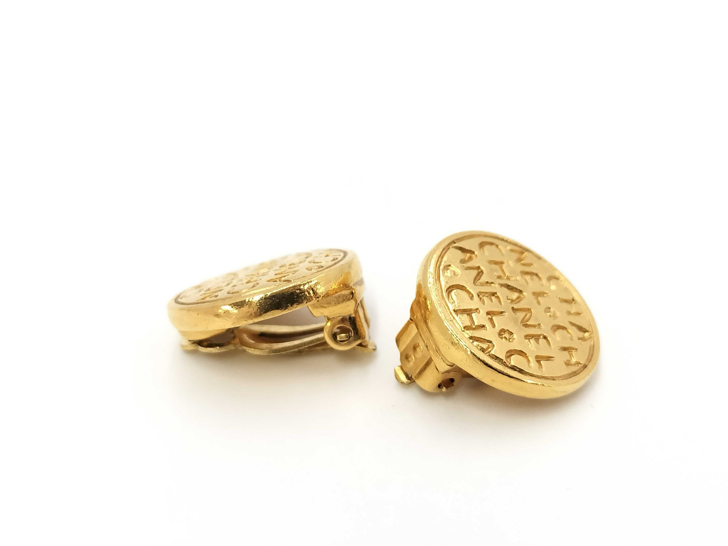 CHANEL 99A Round Logo Earrings
