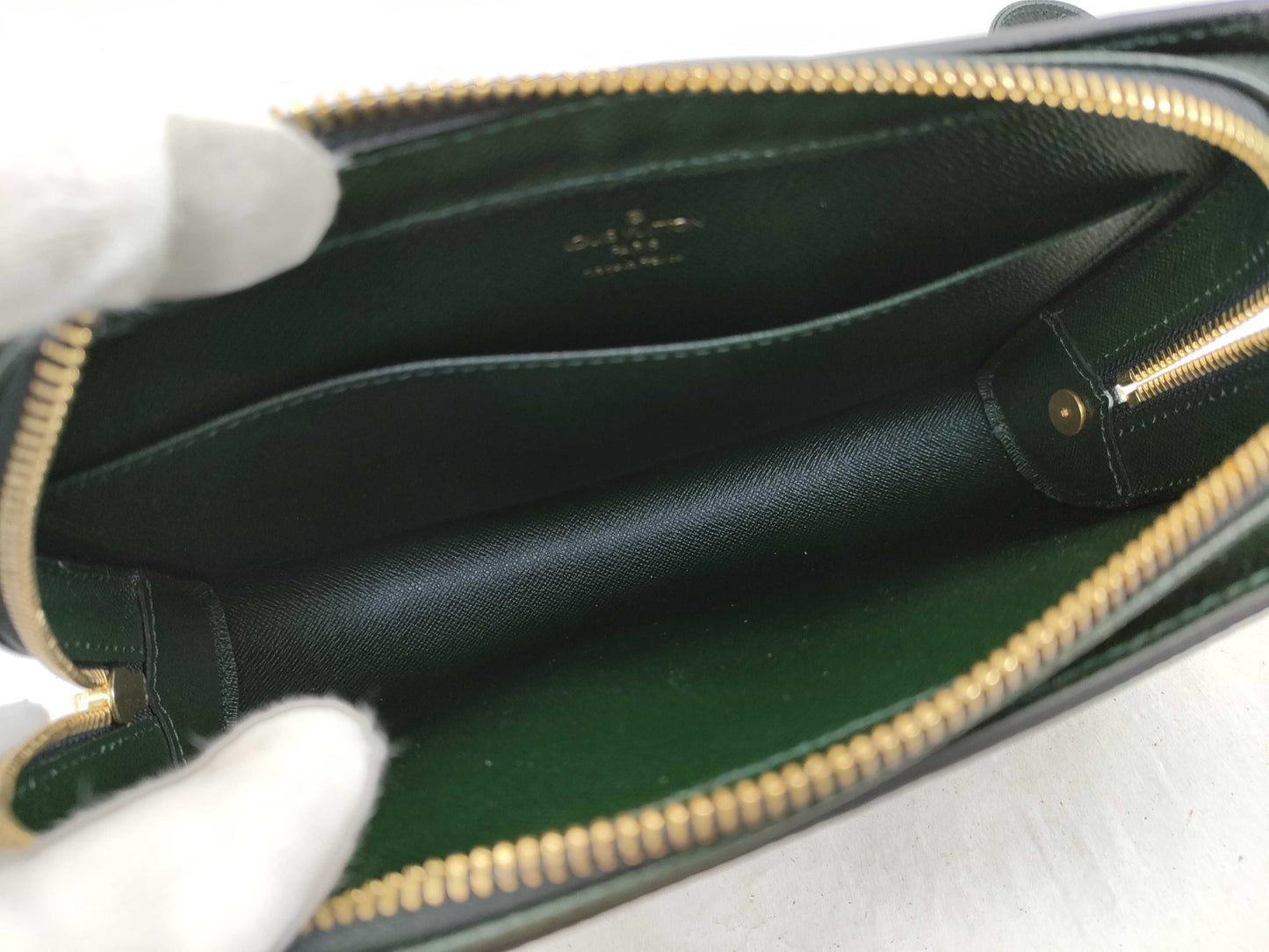 LOUIS VUITTON M30184 Taiga M30182 Baikal Second Bag
