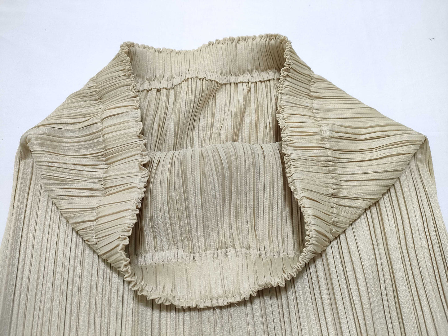 ISSEY MIYAKE Pleats Please Set, Beige, Other Apparel