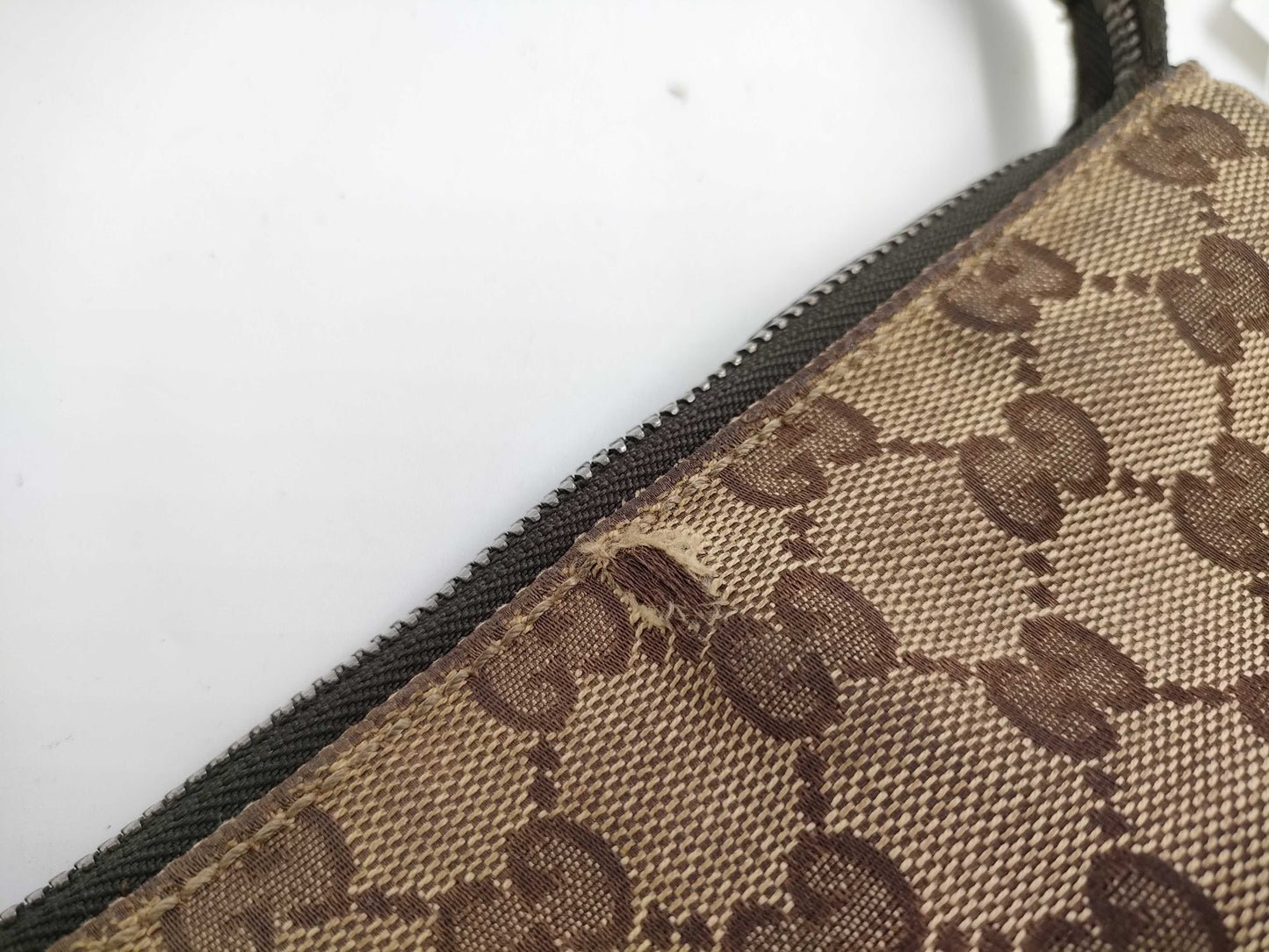 GUCCI GG Canvas 114273 001998 Shoulder Bag