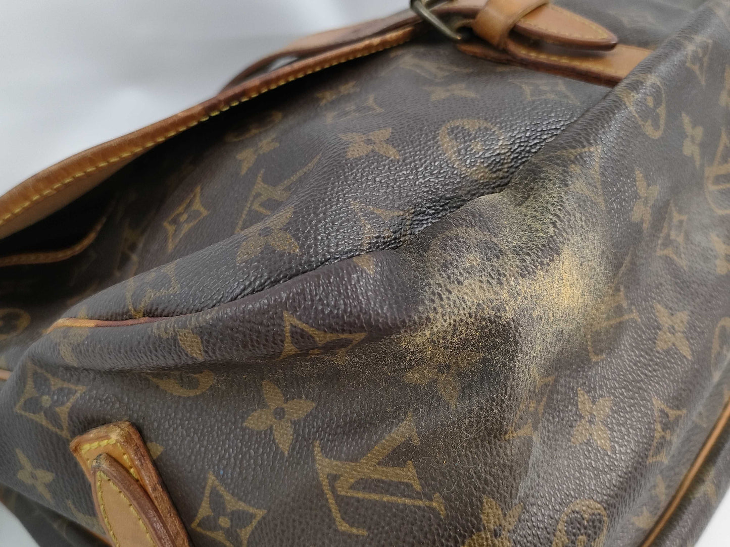LOUIS VUITTON Monogram M42254 Saumur 35 Shoulder Bag