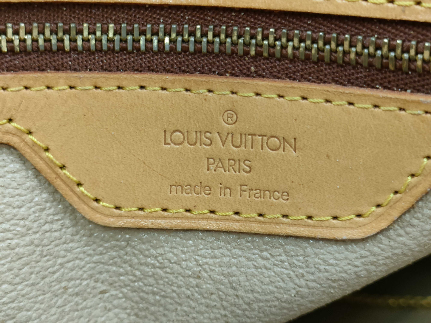 LOUIS VUITTON Monogram Bucket GM Shoulder Bag