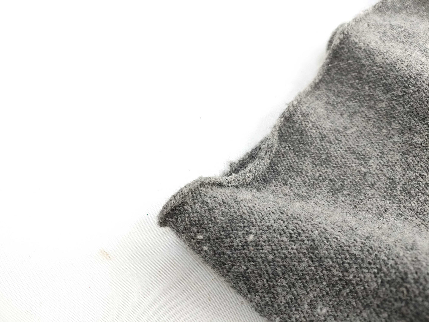 HERMES turtleneck sleeveless knit top, 100% cashmere, gray