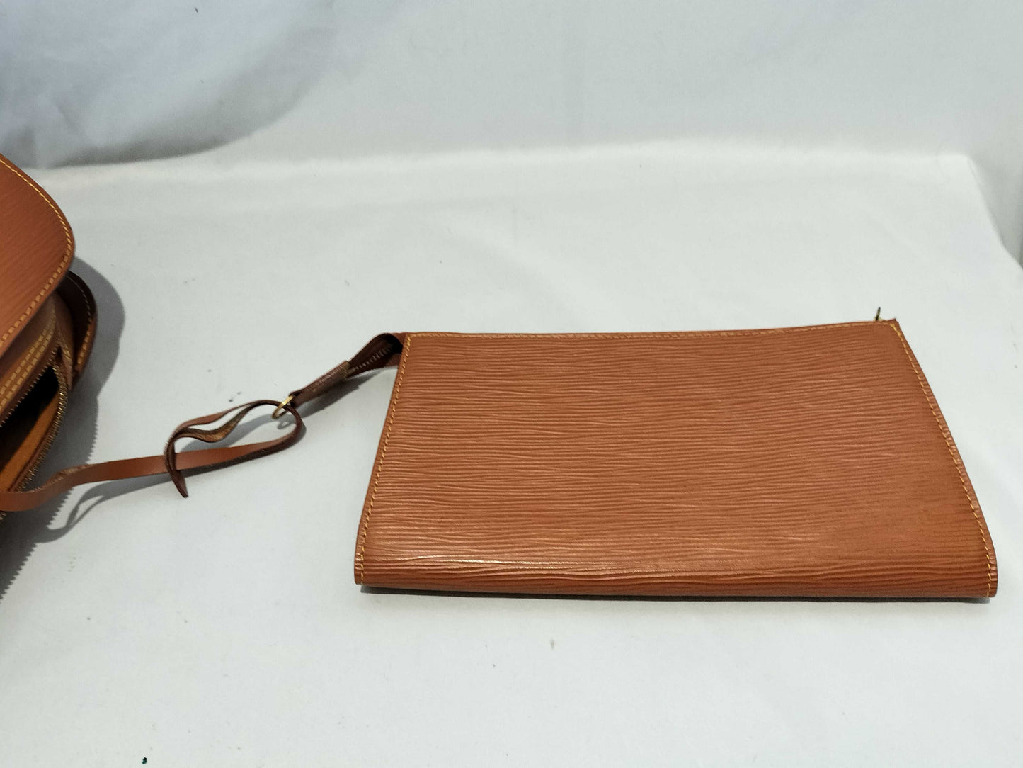 LOUIS VUITTON RFID Unverifiable AR0997 Epi Sorbonne Handbag M54518