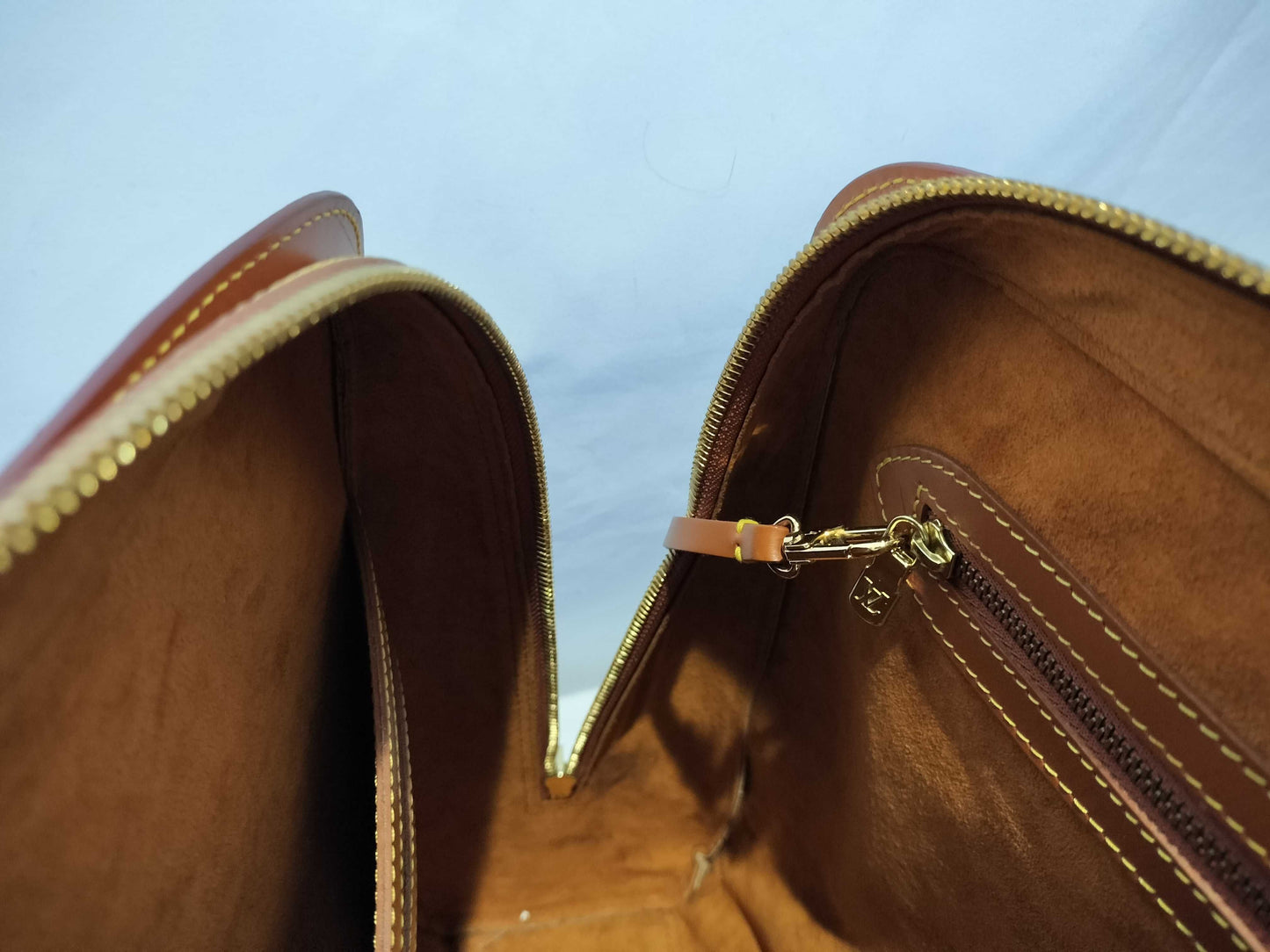 LOUIS VUITTON RFID Unverifiable AR0997 Epi Sorbonne Handbag M54518