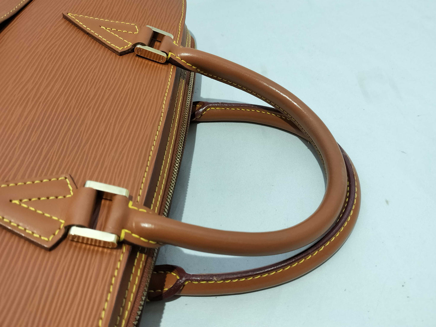 LOUIS VUITTON RFID Unverifiable AR0997 Epi Sorbonne Handbag M54518