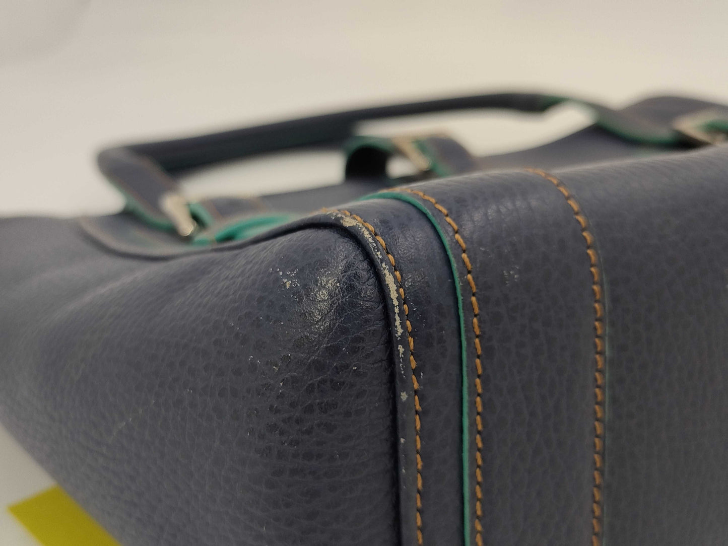 LOEWE Leather Buckle Tote/Scuff/Color Consideration Handbag