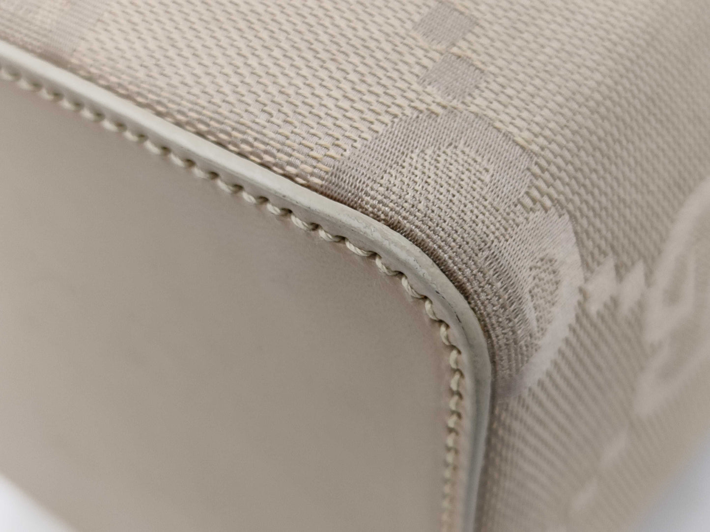 GUCCI GG Canvas Vanity/Top Handle Vanity Bag