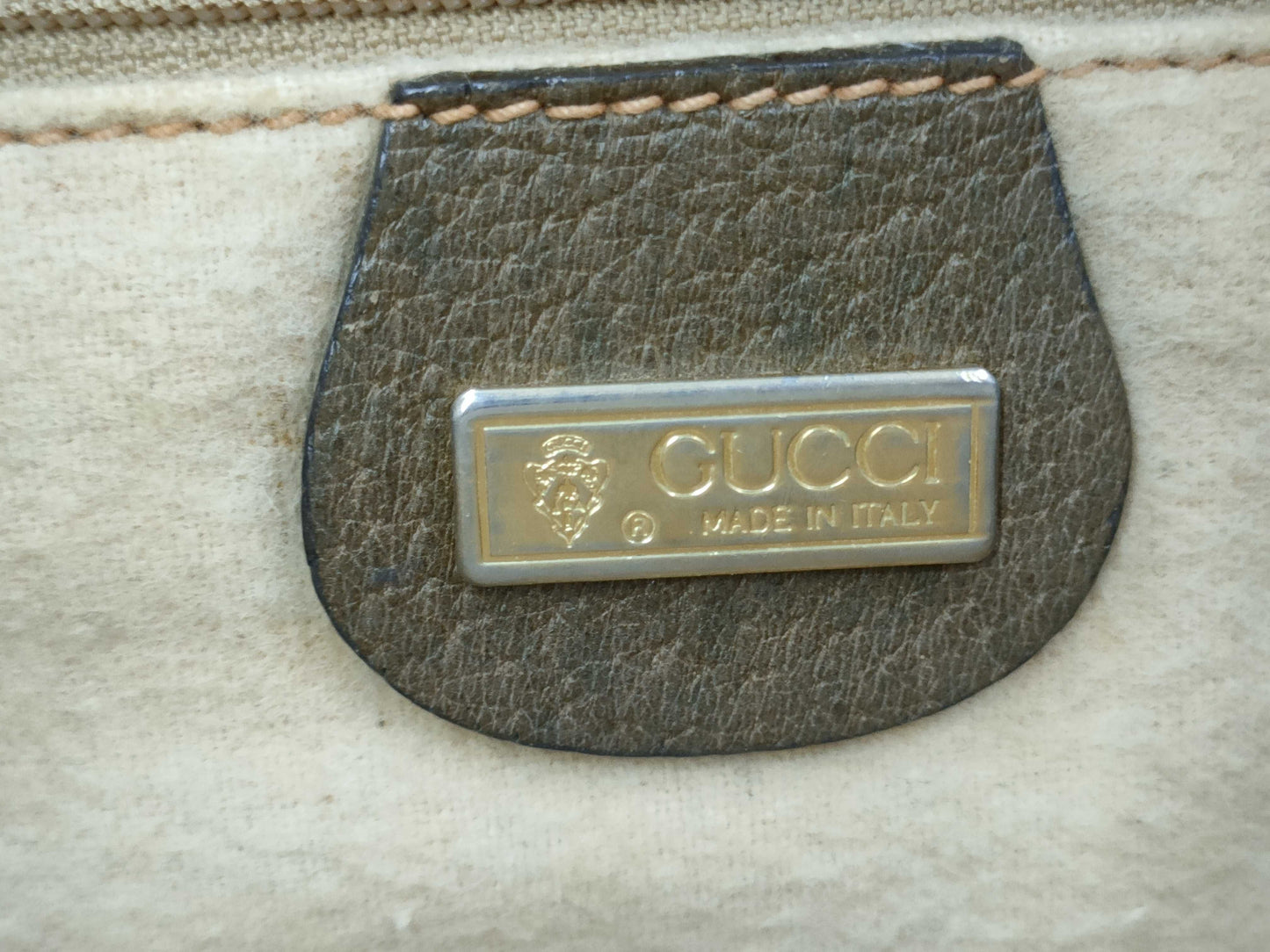 GUCCI GG Supreme Sherry Line Vintage Horizontal Shoulder Bag