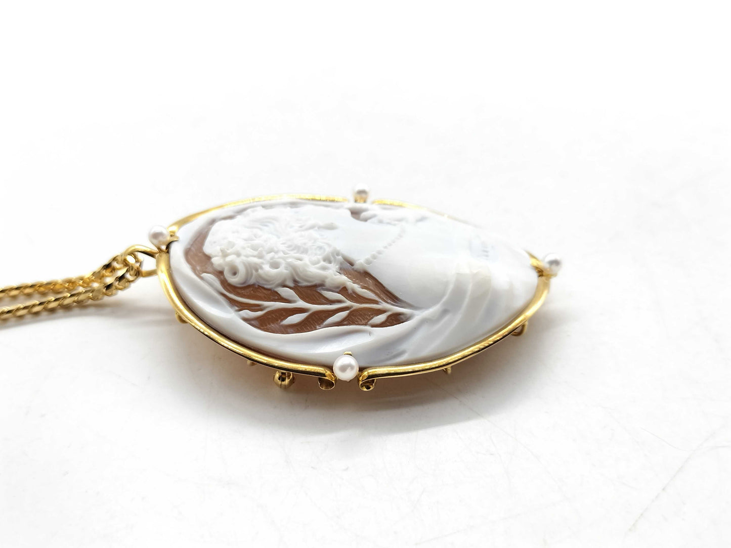 Shell cameo, pearl, diameter approx. 3.2mm-3.5mm, 18K gold, 38.6g, other small items