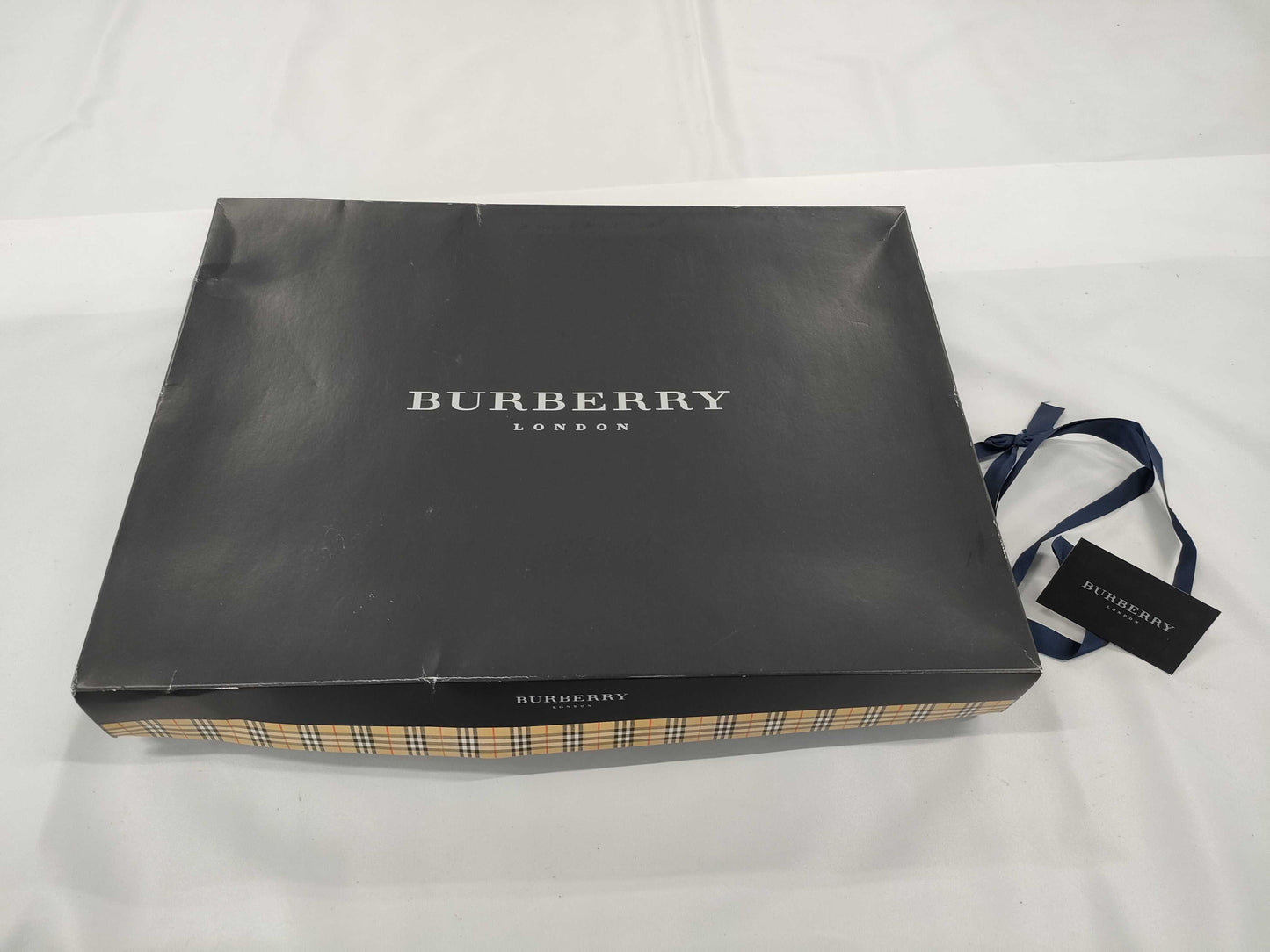 BURBERRY gift scarf