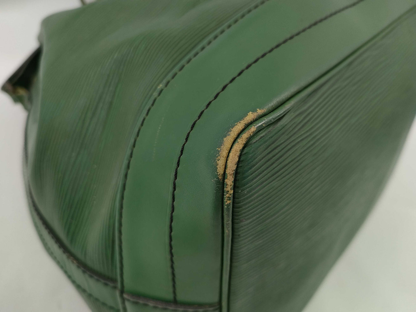 LOUIS VUITTON Epi Noe/Green Shoulder Bag