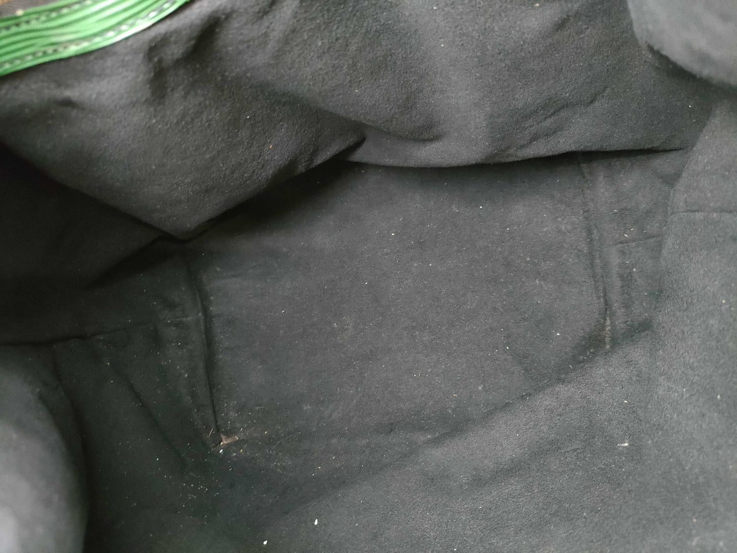 LOUIS VUITTON Epi Noe/Green Shoulder Bag