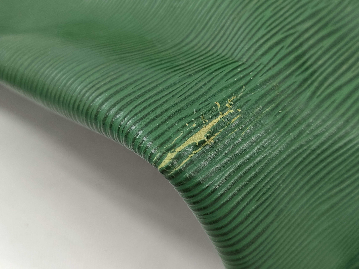 LOUIS VUITTON Epi Noe/Green Shoulder Bag