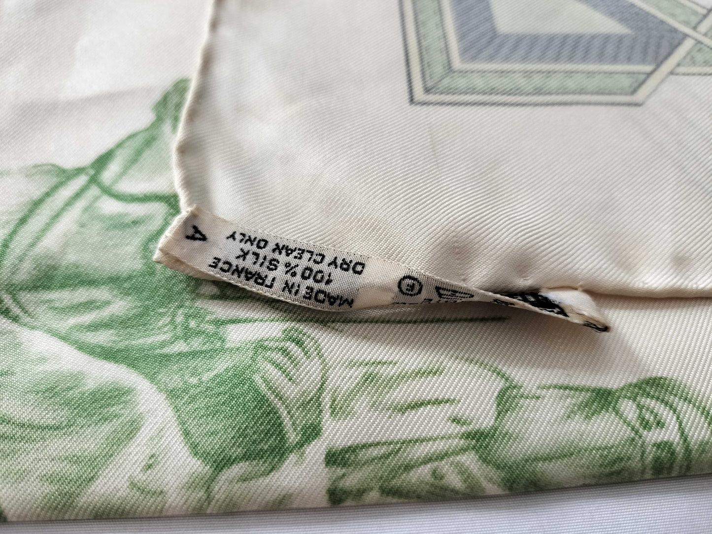 HERMES Carré euirs du desert scarf