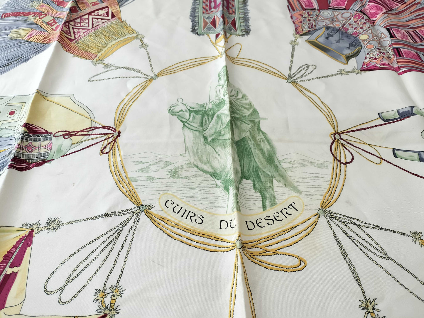 HERMES Carré euirs du desert scarf
