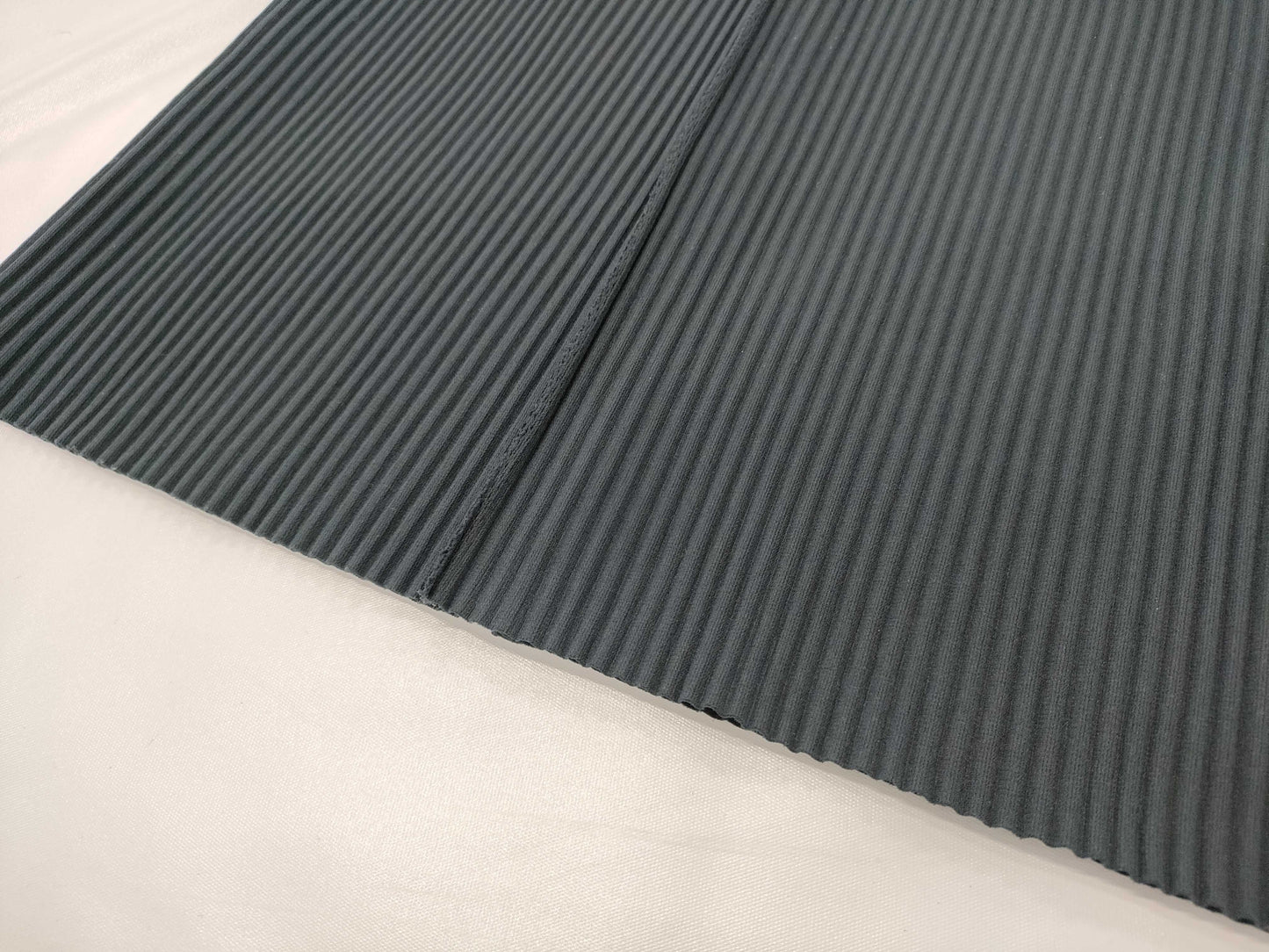 ISSEY MIYAKE Inside Pants Pants