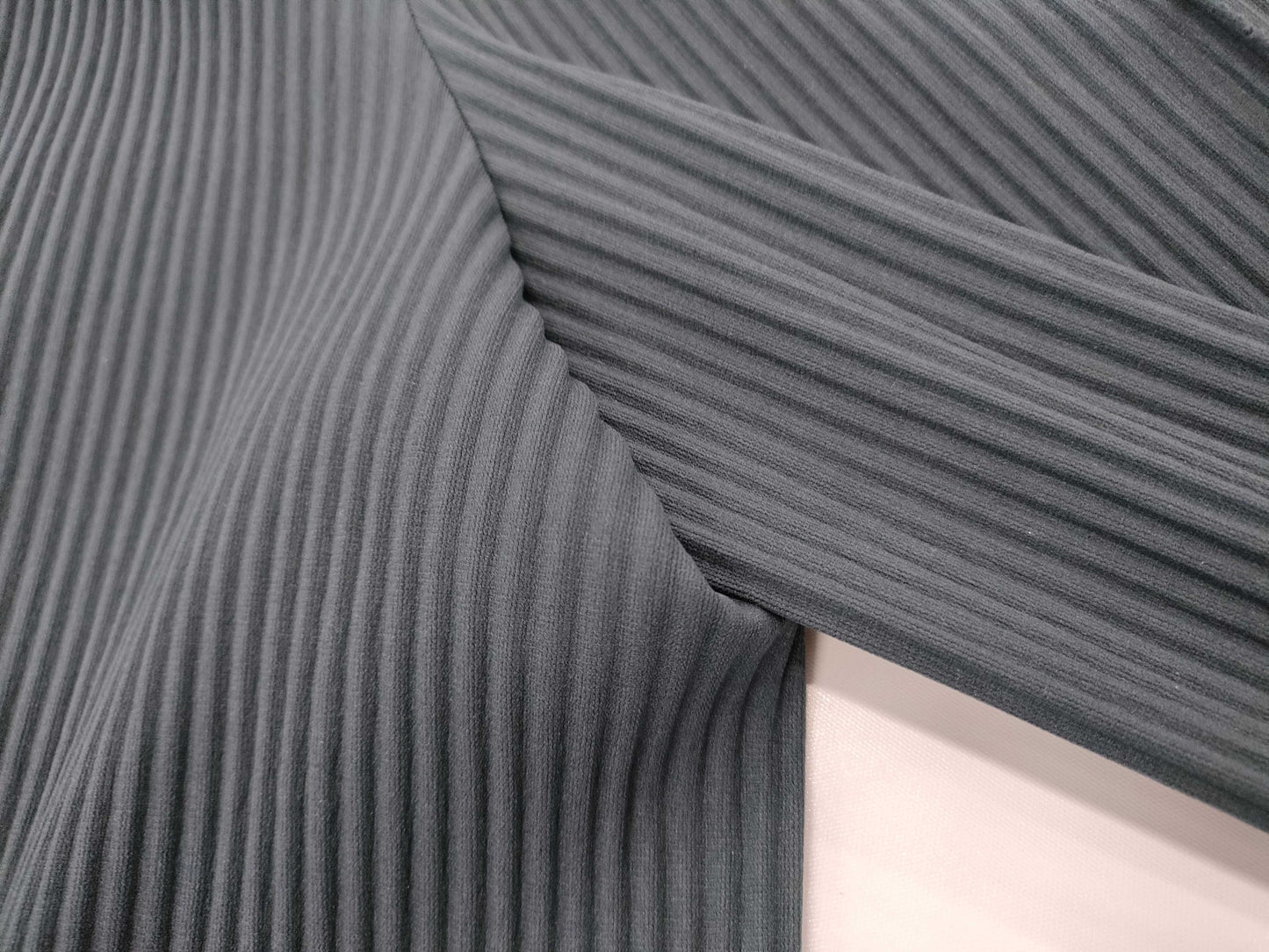 ISSEY MIYAKE Inside Pants Pants