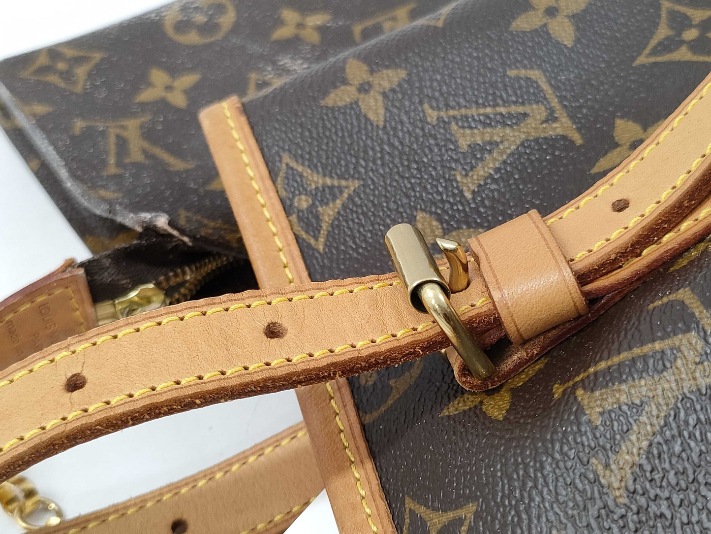 LOUIS VUITTON Monogram Bucket GM Tote Bag with Pouch