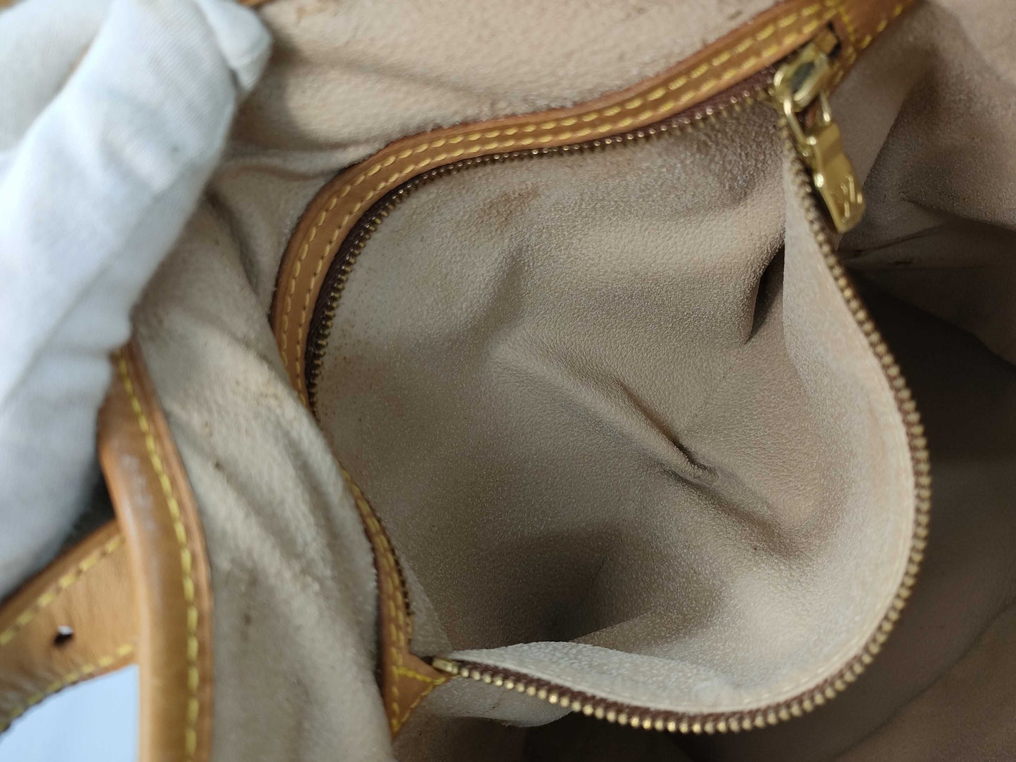 LOUIS VUITTON Monogram Bucket GM Tote Bag with Pouch