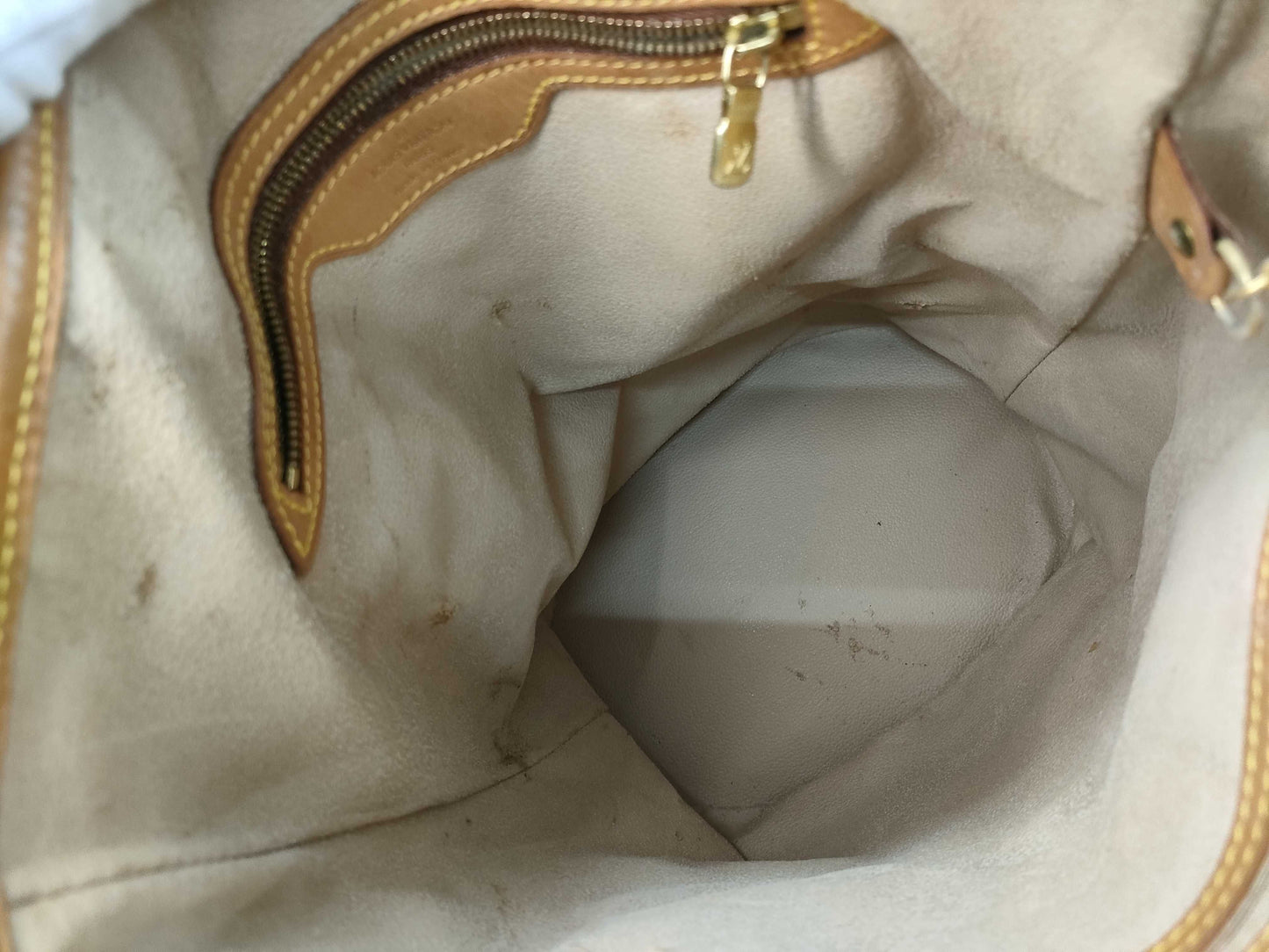LOUIS VUITTON Monogram Bucket GM Tote Bag with Pouch