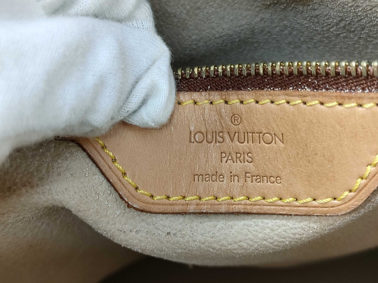 LOUIS VUITTON Monogram Bucket GM Tote Bag with Pouch