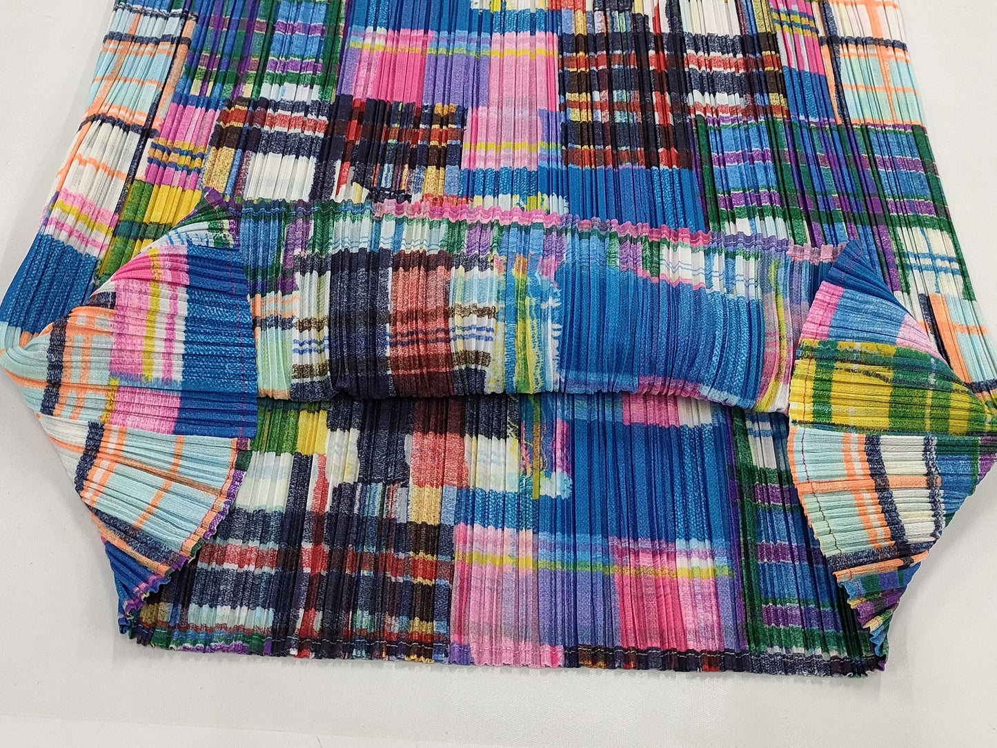 ISSEY MIYAKE Pleats Please patterned top