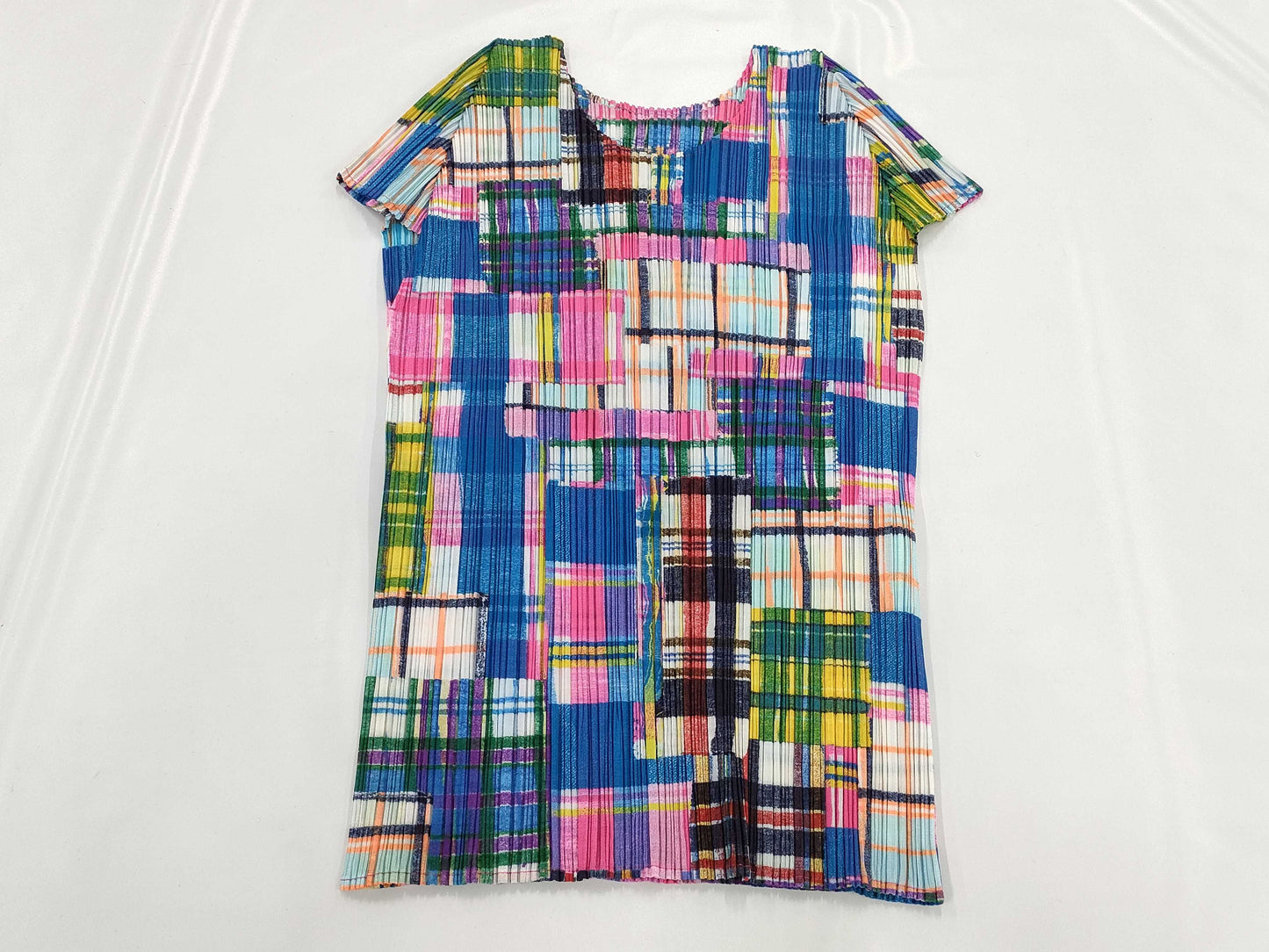 ISSEY MIYAKE Pleats Please patterned top