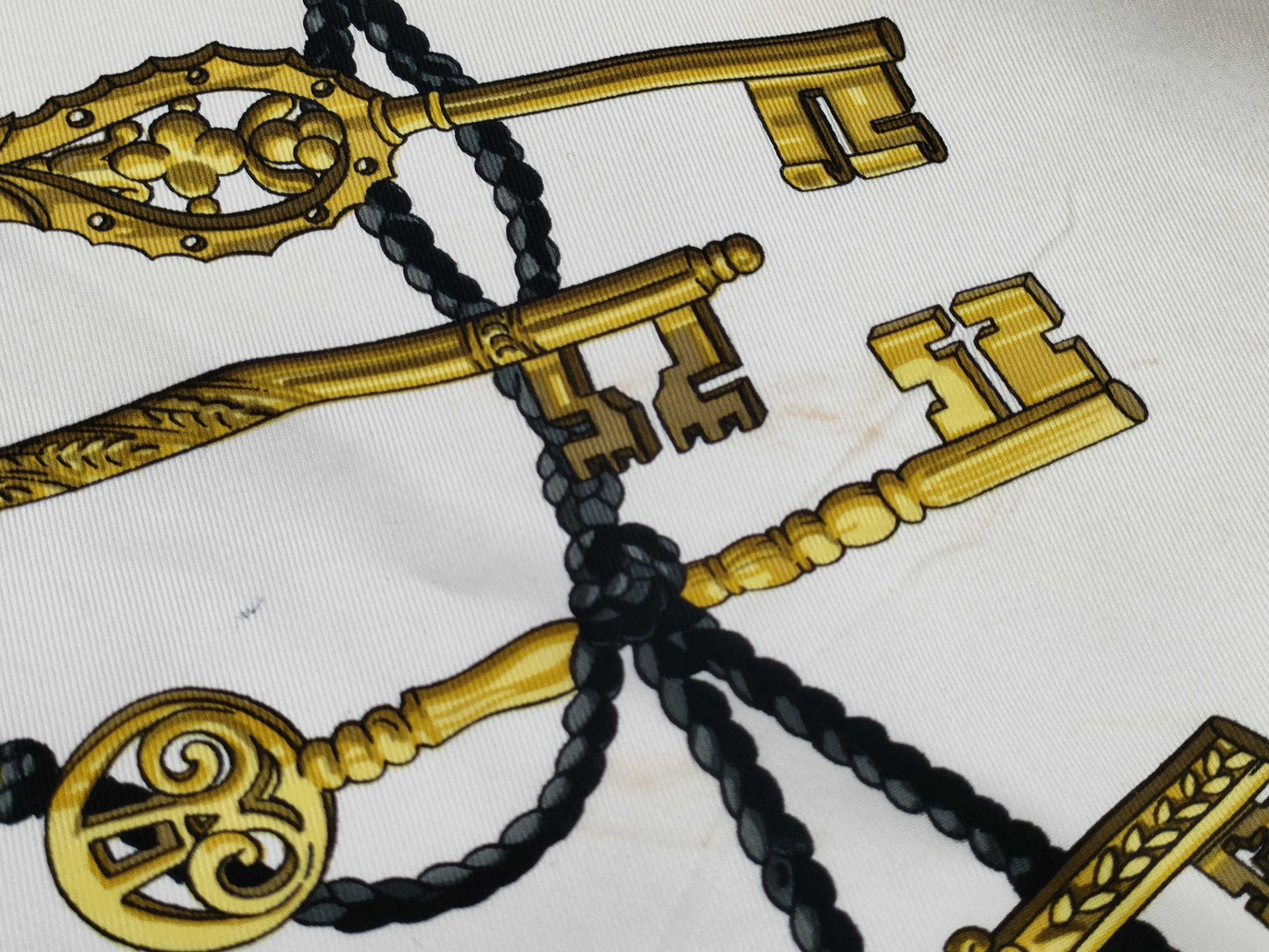 HERMES Carre Carre 90 Scarf without tag