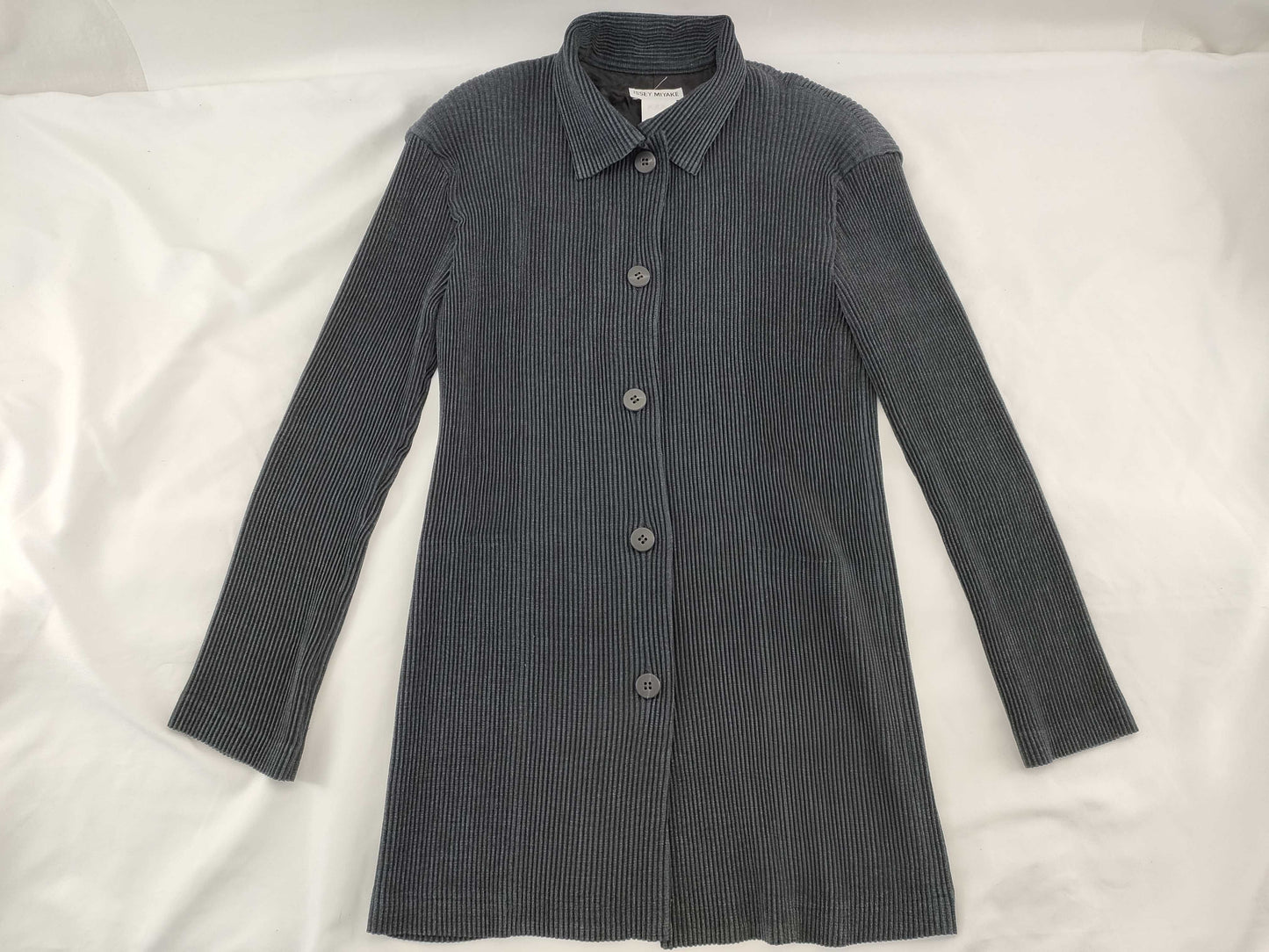 ISSEY MIYAKE Long Sleeve Tops
