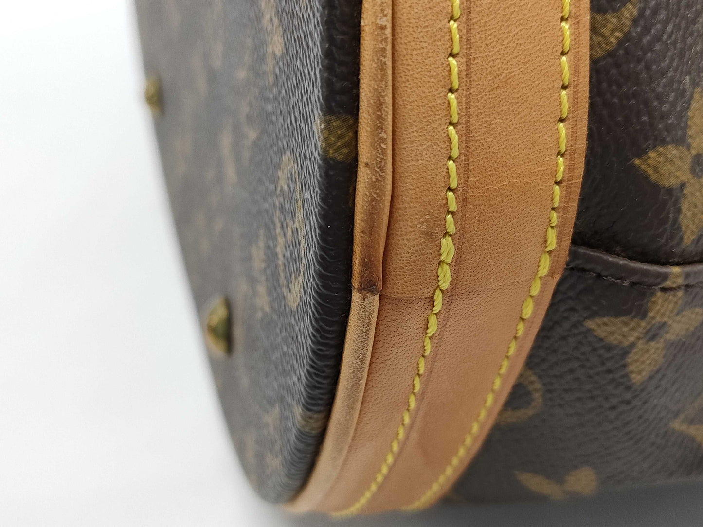 LOUIS VUITTON Monogram Bucket GM Tote Bag with Pouch