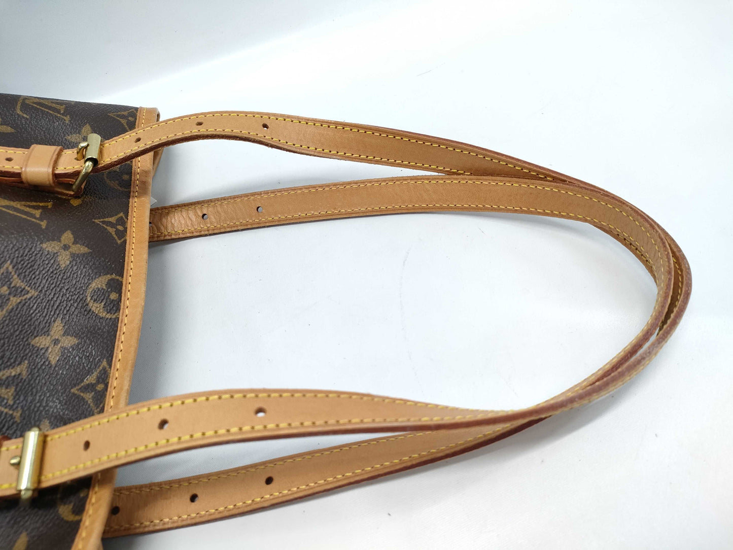 LOUIS VUITTON Monogram Bucket GM Tote Bag with Pouch