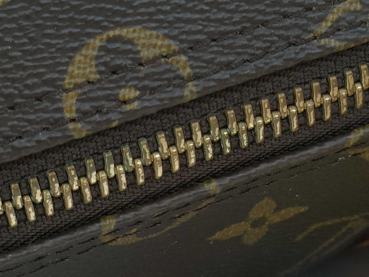 LOUIS VUITTON Monogram Keepall Bandouliere 50 Boston Bag