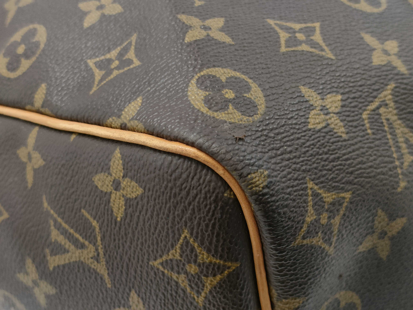 LOUIS VUITTON Monogram Keepall Bandouliere 50 Boston Bag