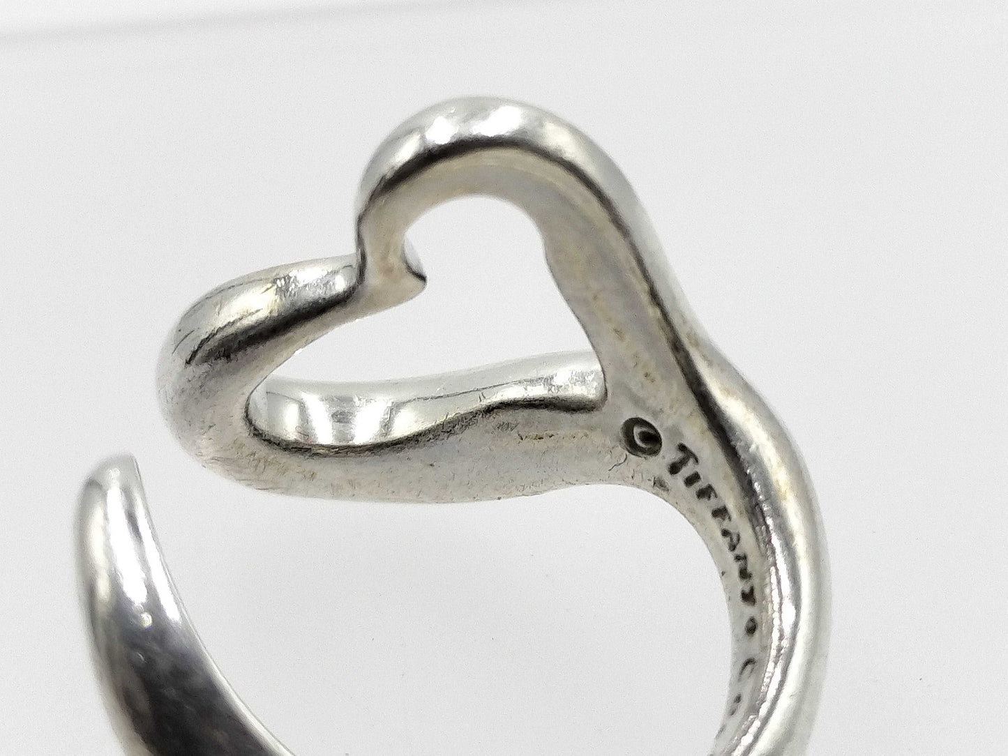 Tiffany & Co. Peretti Open Heart Ring, 6.3g