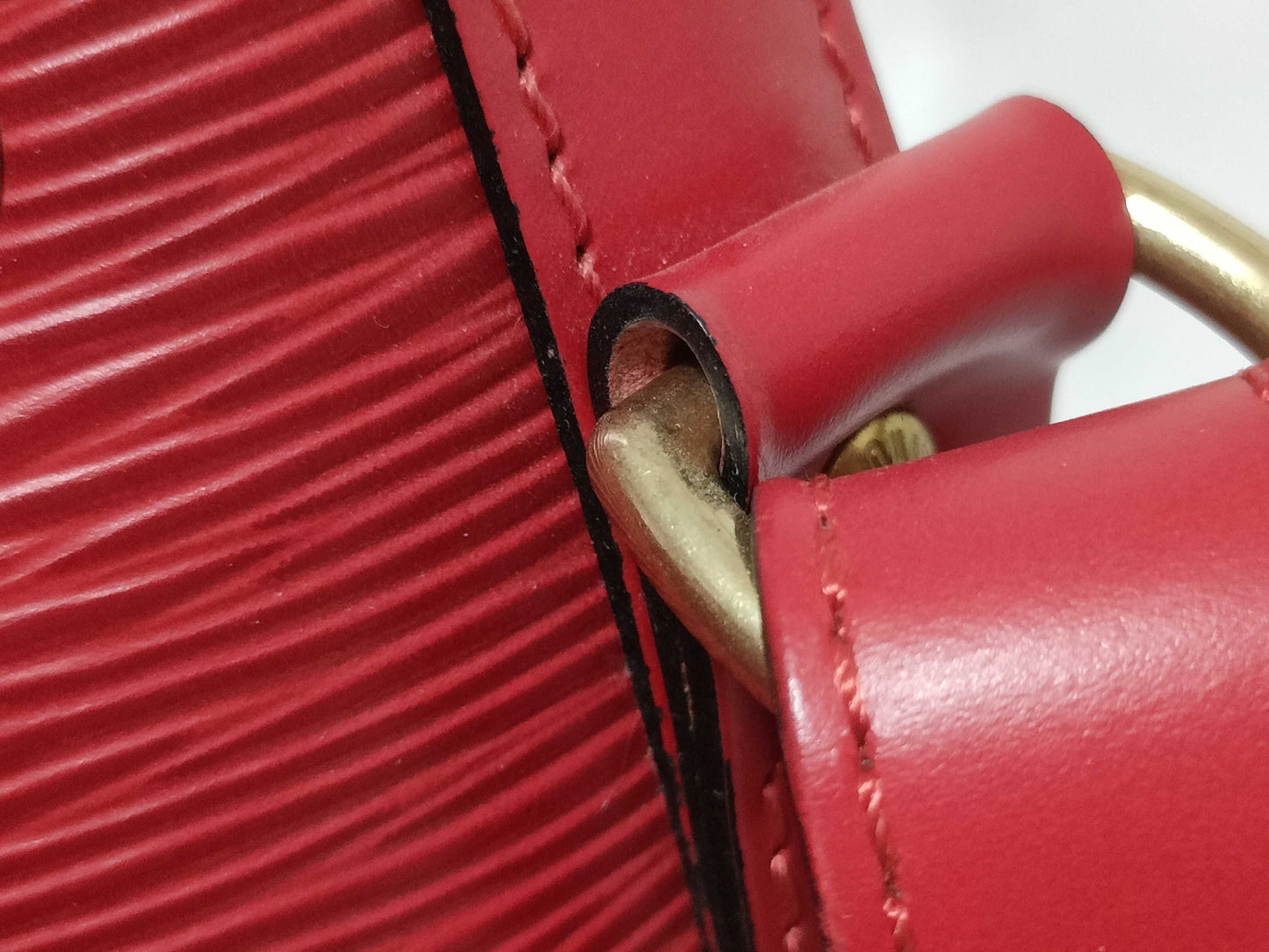 LOUIS VUITTON AR0958 Epi Noe Red Shoulder Bag