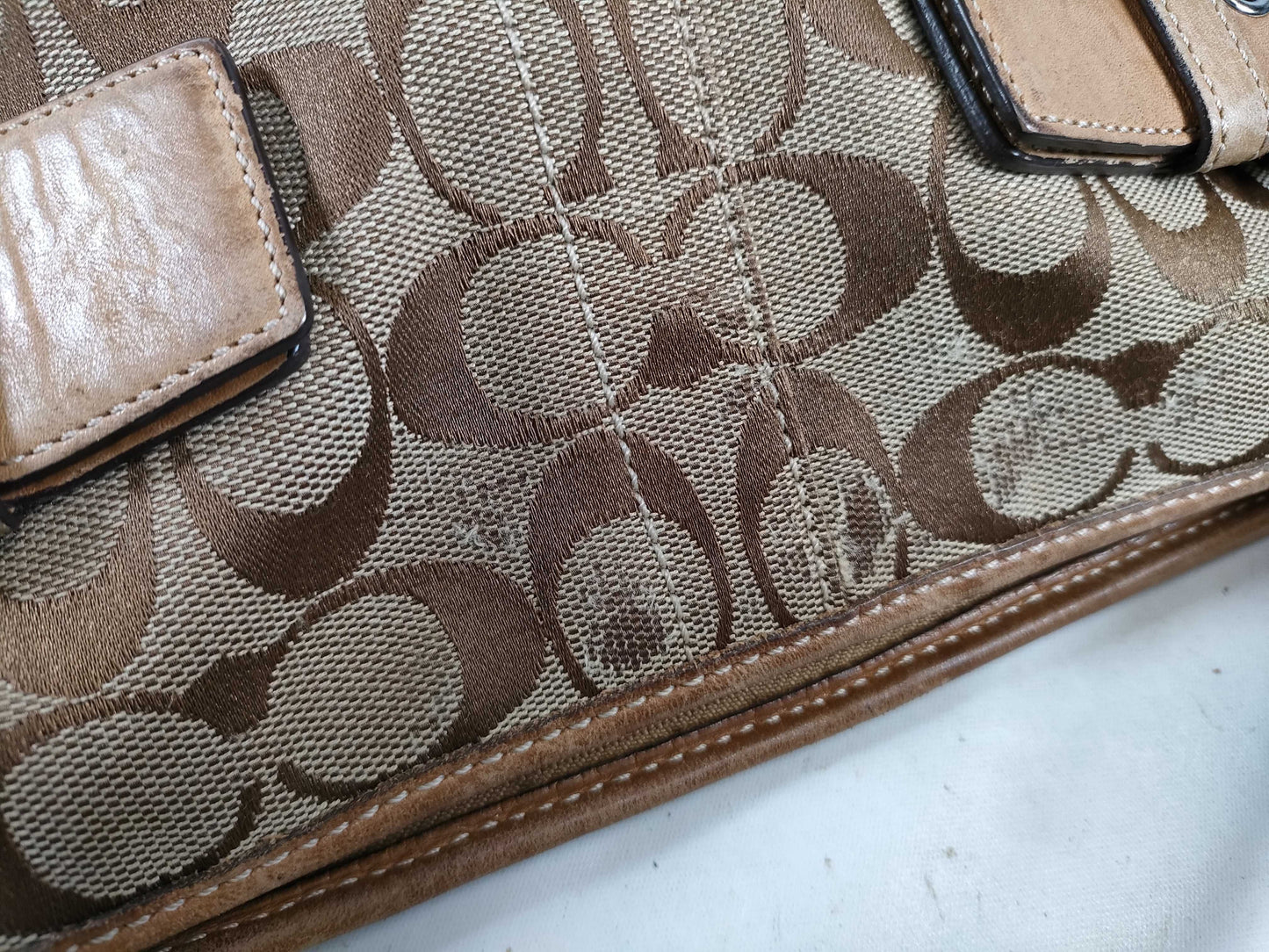 COACH Signature Shoulder Bag 3574, Sneakers and Shoulder Bag Set
