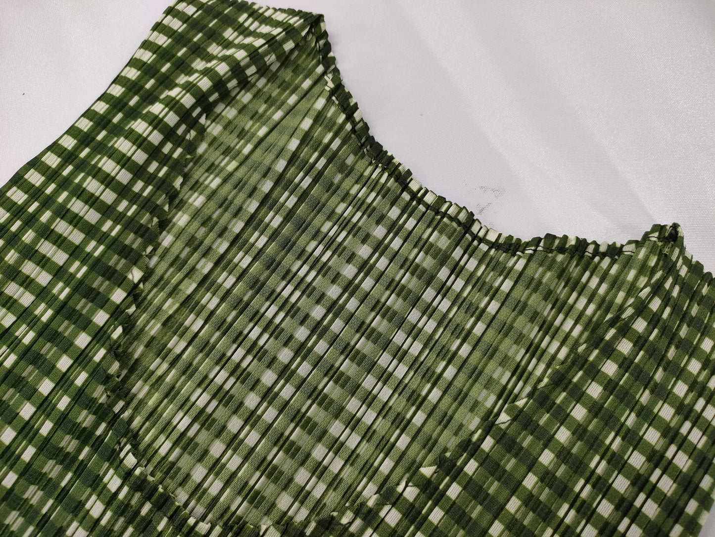 Pleated sleeveless top Tops