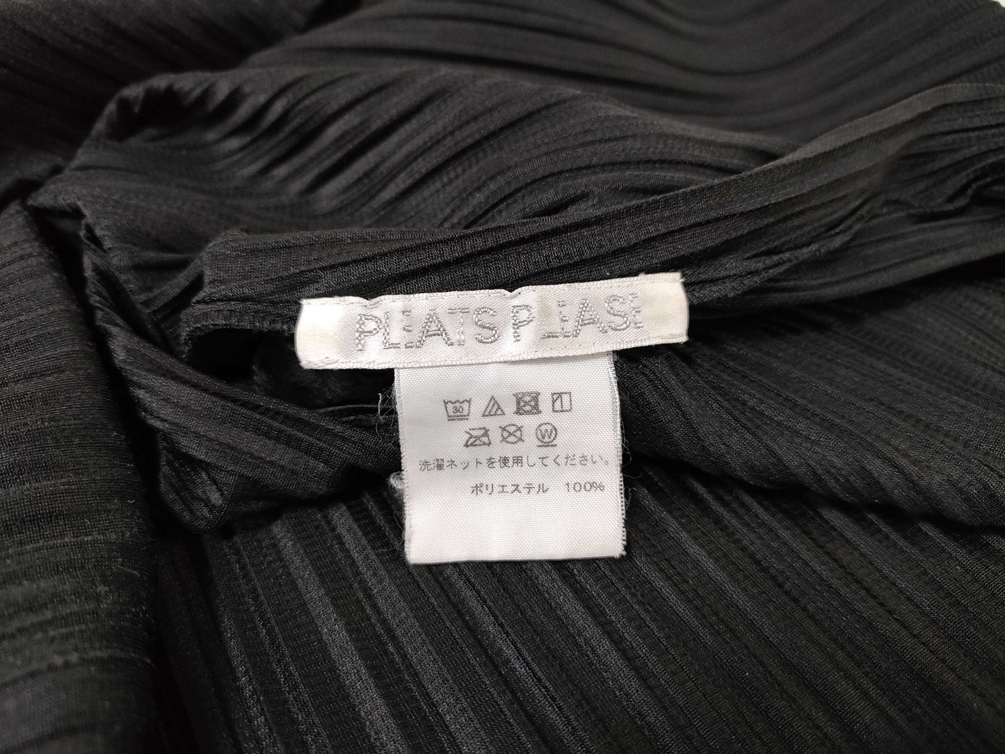 ISSEY MIYAKE Pleats Please Top Black Top