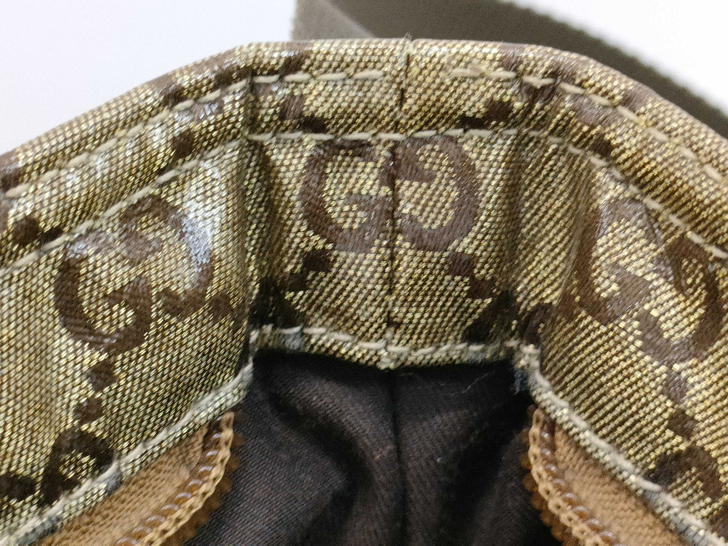 GUCCI GG Supreme Shoulder Bag Shoulder Bag