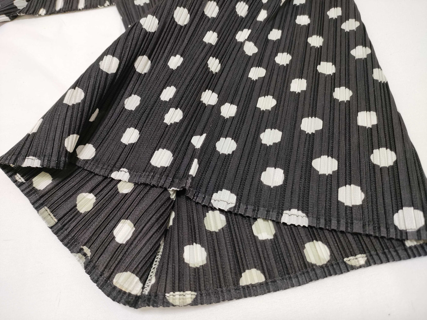 ISSEY MIYAKE Pleats Please Set-up Other Apparel