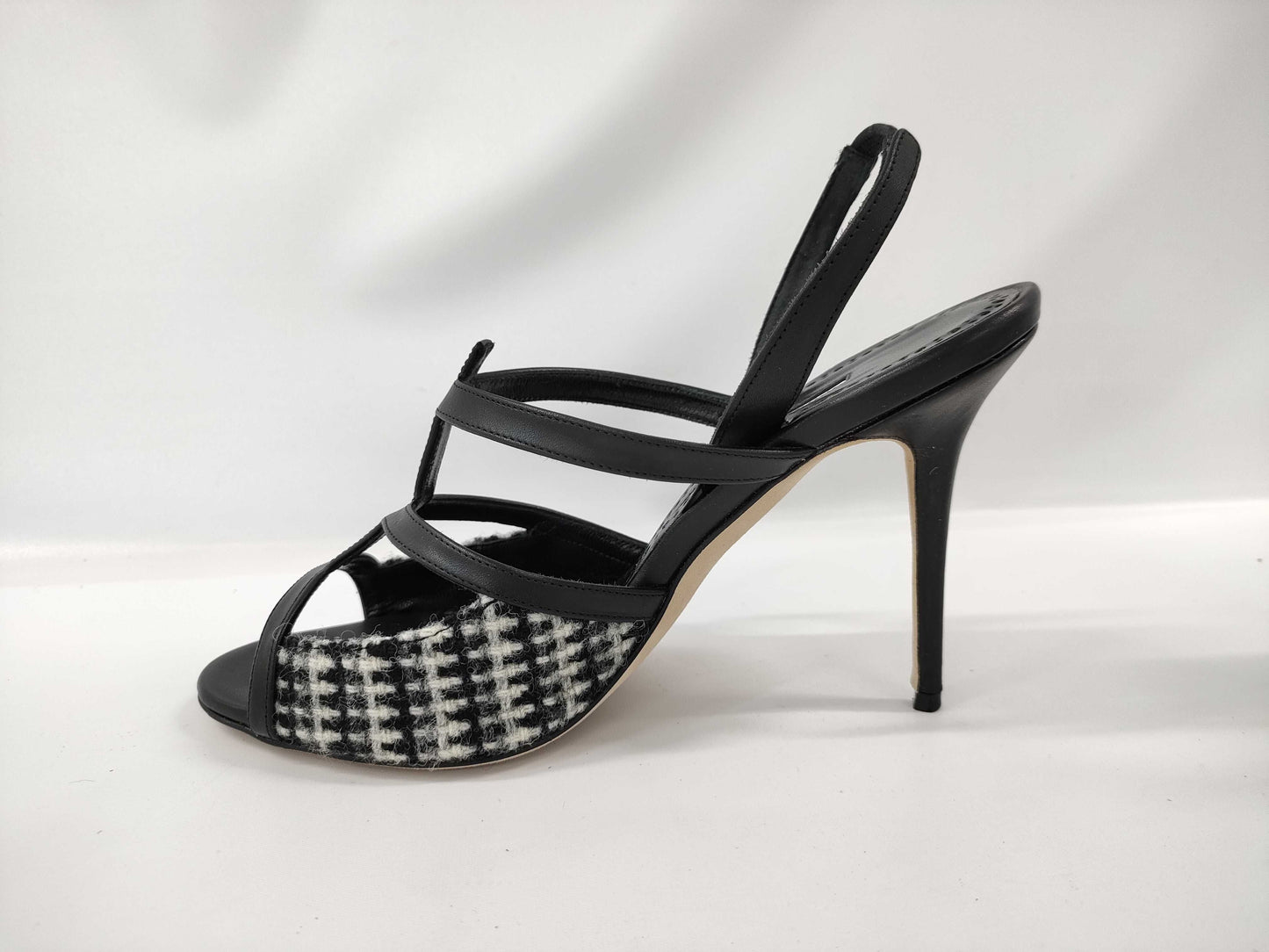 Manolo Blahnik pumps, partly tweed-look pumps