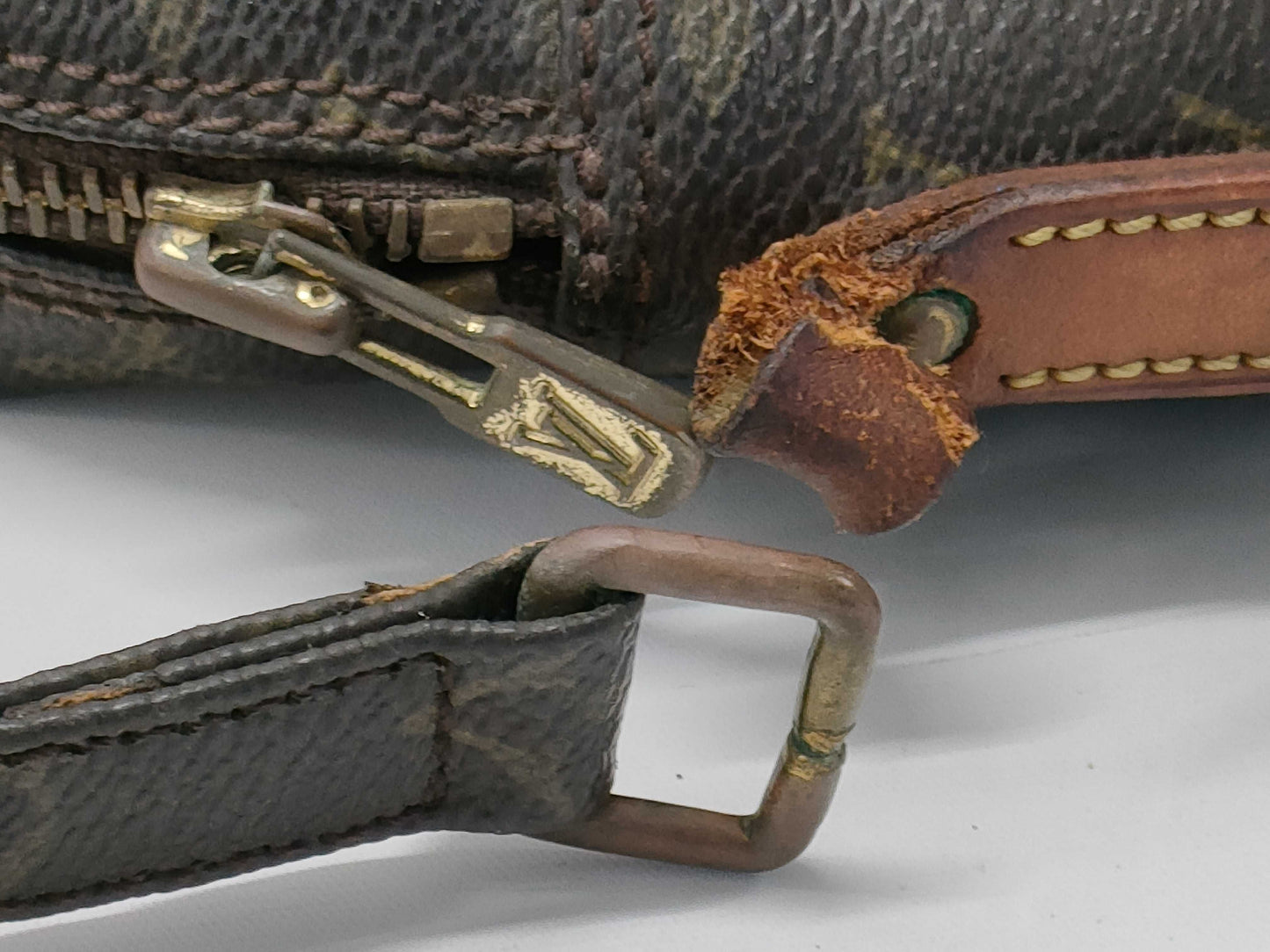 LOUIS VUITTON Monogram M45236 Amazon Shoulder Bag with Missing Shoulder Strap