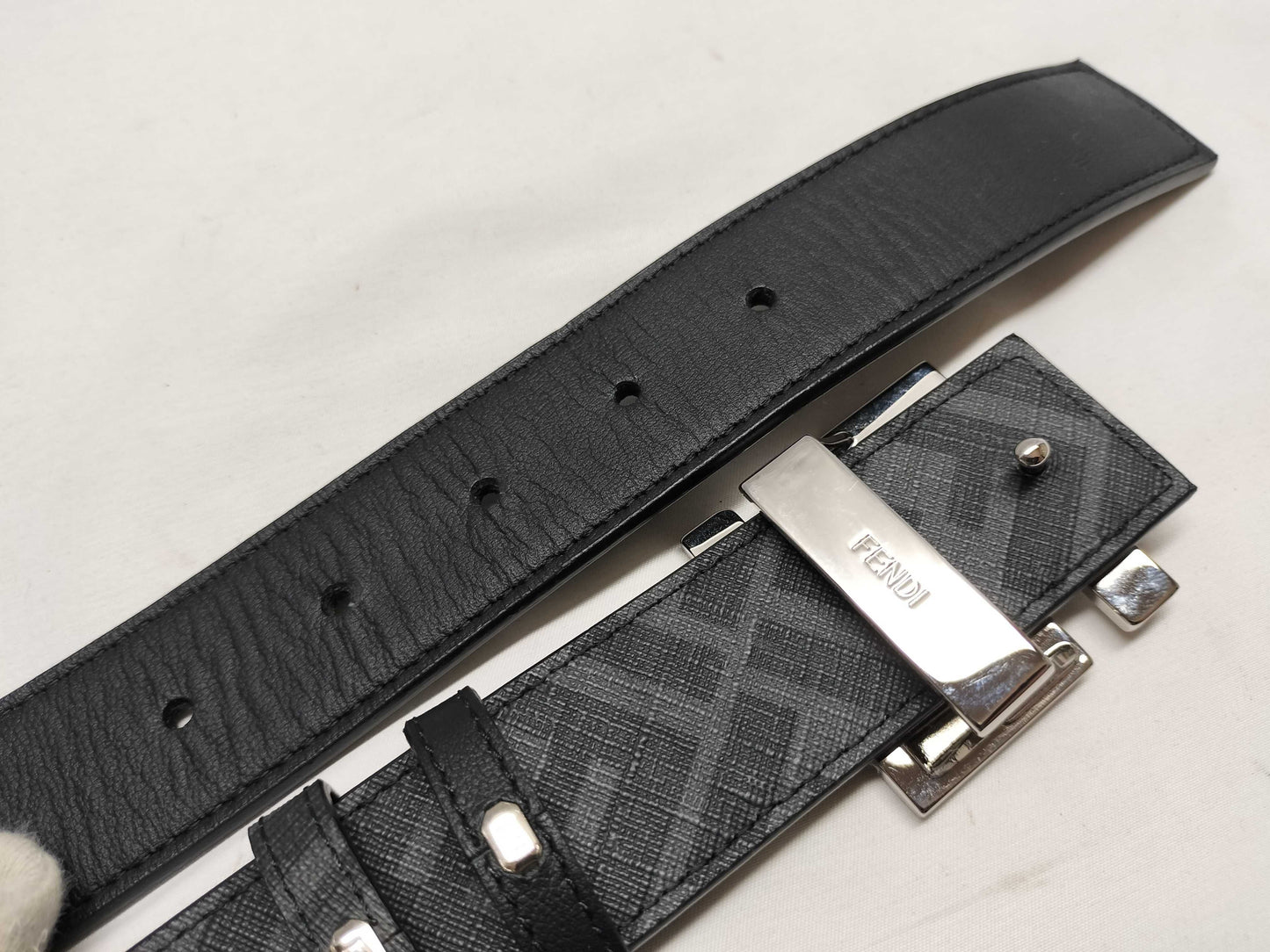 FENDI Mamma Round FF Belt Reversible Belt