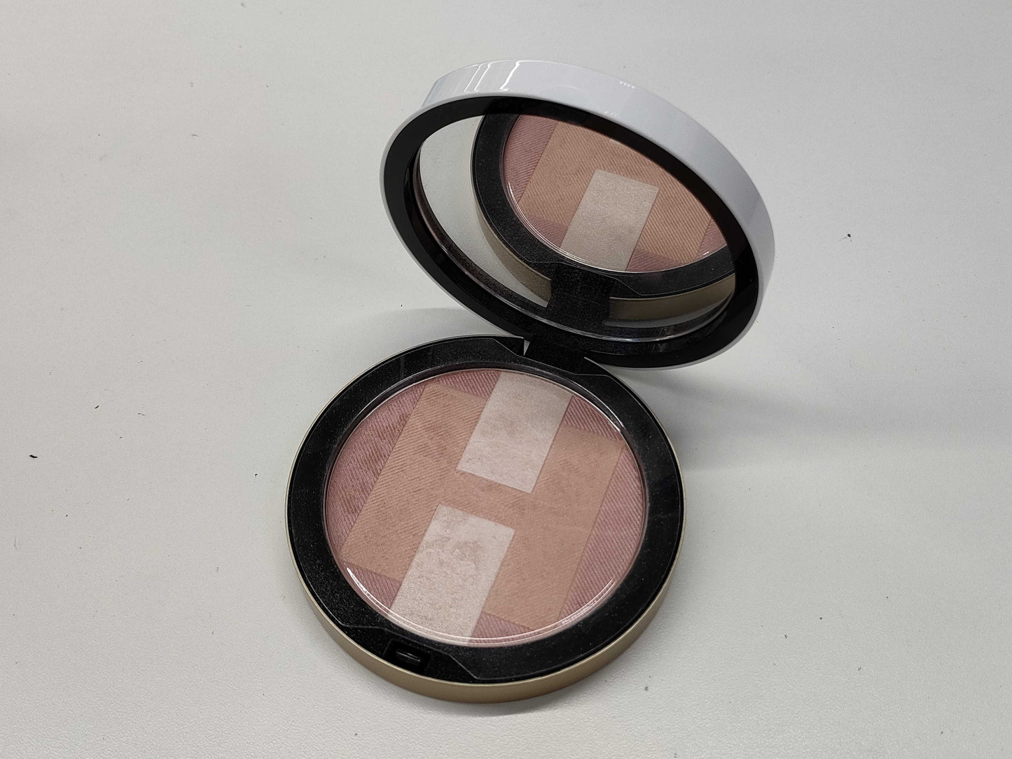 HERMES Plan Air H Trio Poudre Mineral Nacle Face Powder Other Accessories