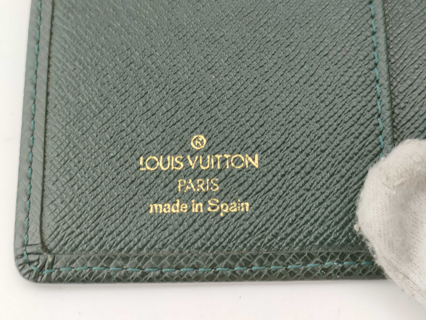LOUIS VUITTON Taiga Agenda Planner Cover
